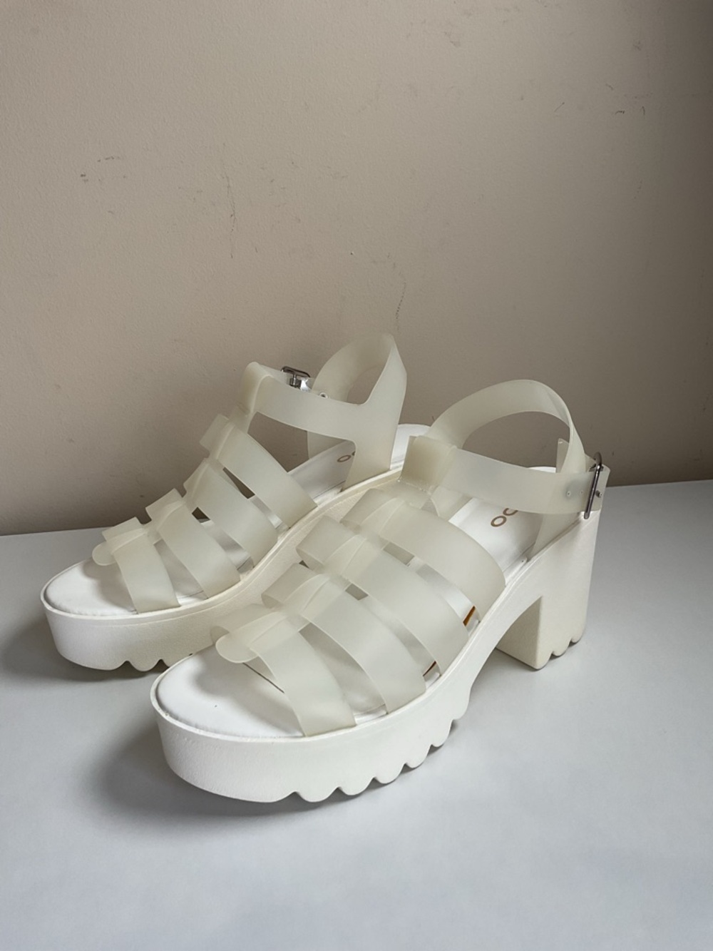 Aldo Women’s White Platform Sandals Size 6.5 Chunky Heel Summer Trendy Shoes - Picture 2 of 8
